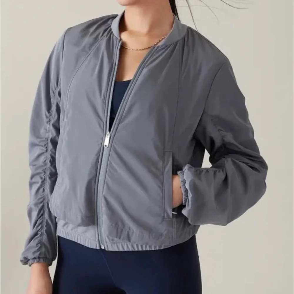 115 Athleta Wayfarer Bomber Jacket Blue Gray Ruched Sleeve Full Zip(Medium, NWT)